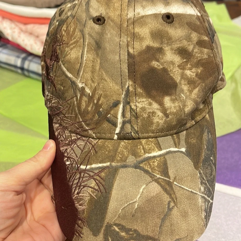 Wildlife series Dri-duck cap, 2006 copyright.